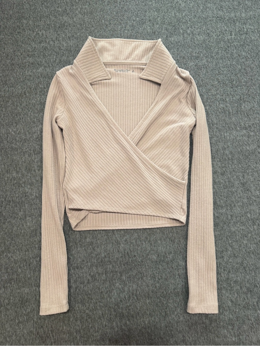 Abercrombie & Fitch Ribbed Wrap Collared Long Sleeve Top in Light Beige